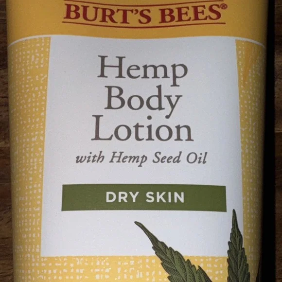 Burt's Bees Hemp Body Lotion 6 oz Skincare - New - Picture 2 of 10